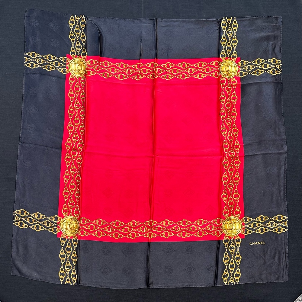 Vintage CHANEL Chain Medallion Scarf Black Red Gold